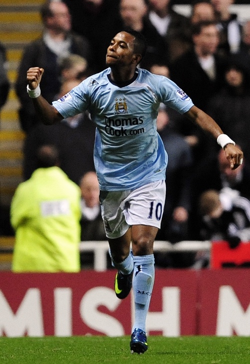 哈兰德数据：1次射门未能进球，贡献1次抢断3次解围（哈兰德表现：仅1脚射门未破门，完成1次抢断和3次解围）