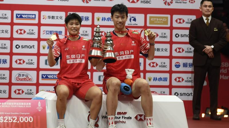 女星爆砍69分！华子：哪天都愿意她在我身上得这么多分（女篮球星狂轰69分！华子打趣：随时欢迎她在我头上拿这么多分）