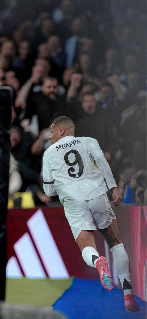 曹法尔：西汉姆缺少领袖；赖斯肯定会成为下一任英格兰队长（曹法尔：西汉姆缺乏领袖，赖斯必将成为英格兰下一任队长）