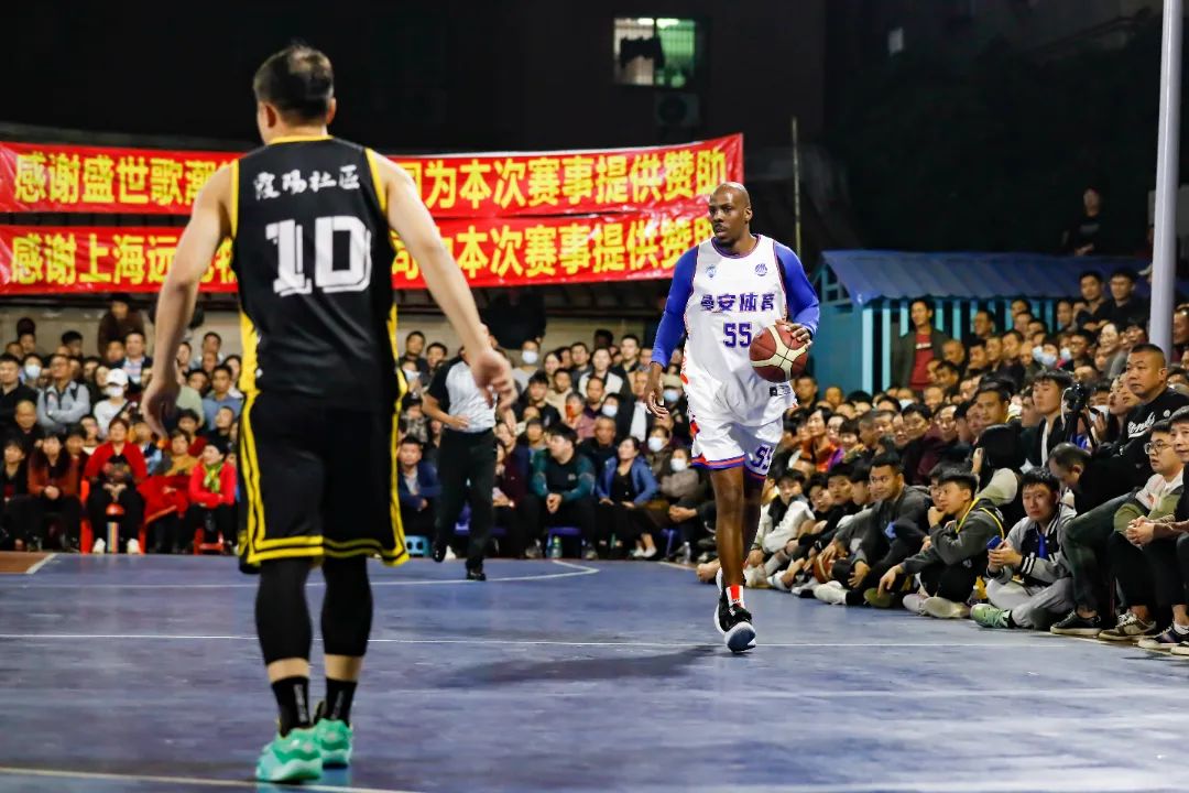 本赛季下半程的国安在成绩层面给了球迷们深刻的落差（国安本赛季后半程的战绩让球迷产生强烈落差感）