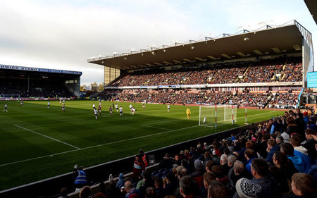 辽宁男篮王哲林末节关键表现（王哲林末节发力撑起辽宁男篮）