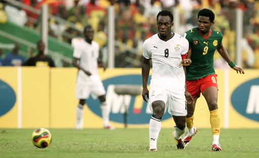 非洲杯半场：姆伯莫助攻，埃永破门，喀麦隆1-0加蓬（非洲杯半场战报：姆伯莫送助攻，埃永建功，喀麦隆1-0领先加蓬）