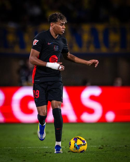 法国队官方：明年3月将在美国先后对阵巴西队和哥伦比亚队（法国队官宣：明年3月在美先后对阵巴西与哥伦比亚）