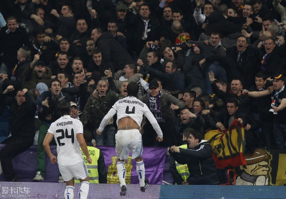 太阳报：伊万-托尼在伦敦夜总会因涉嫌用头撞人被警方逮捕（太阳报称伊万-托尼在伦敦夜店涉用头撞人遭警方拘捕）