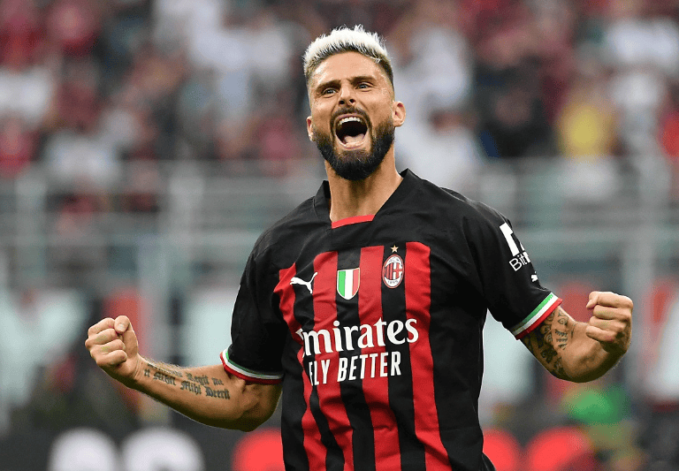 意甲半场：杜维卡斯建功，科莫暂1-0萨索洛（半场战报：杜维卡斯破门，科莫暂以1-0领先萨索洛）