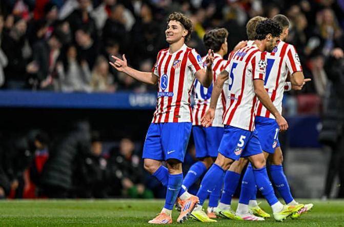 中超赛程更新：关注榜首之争,（中超赛程调整：焦点锁定榜首之争）