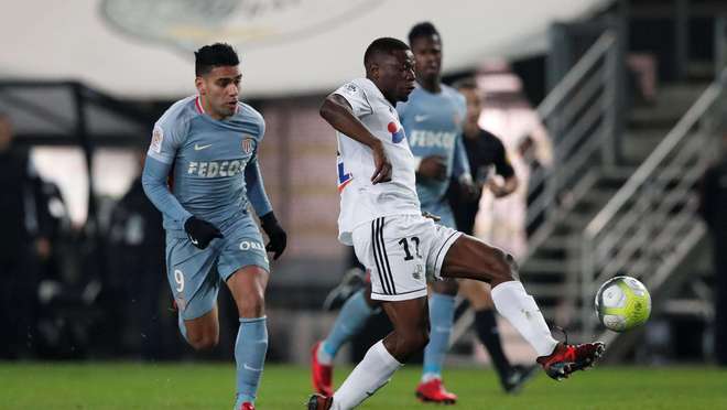 尤文vs乌迪内斯：伊尔迪兹、乔纳森-戴维首发，麦肯尼出战（尤文迎战乌迪内斯：伊尔迪兹、乔纳森-戴维首发，麦肯尼在列）