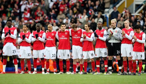 西甲报告：毕尔巴鄂竞技部分球迷多次辱骂维尼修斯和阿森西奥（西甲通报：毕尔巴鄂竞技部分球迷屡次辱骂维尼修斯与阿森西奥）