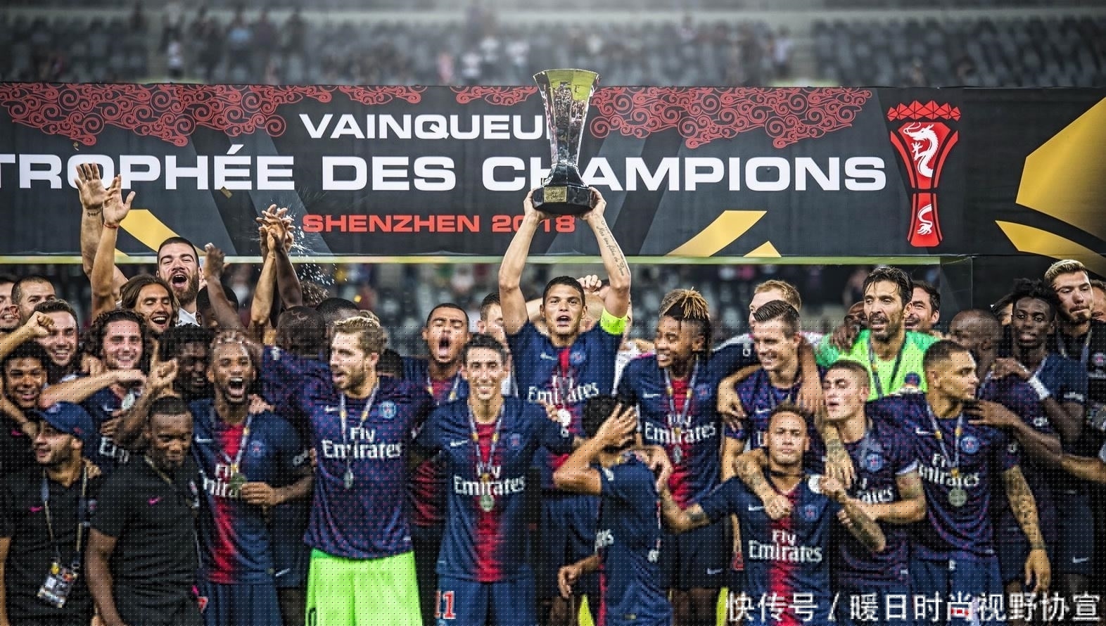 黄蜂新秀突破技术惊艳全场（黄蜂新星突破身手惊艳全场）